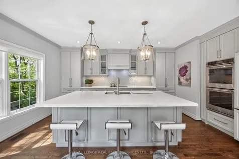 130 Thompson Avenue Toronto ON M8Z 3V2