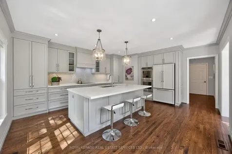130 Thompson Avenue Toronto ON M8Z 3V2