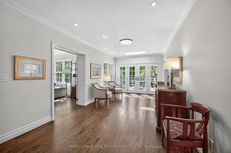 130 Thompson Avenue Toronto ON M8Z 3V2