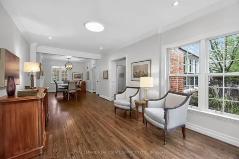 130 Thompson Avenue Toronto ON M8Z 3V2