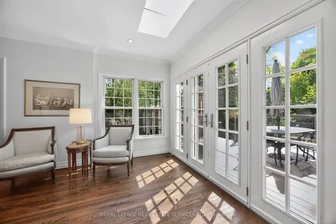 130 Thompson Avenue Toronto ON M8Z 3V2