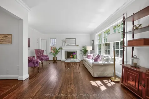 130 Thompson Avenue Toronto ON M8Z 3V2
