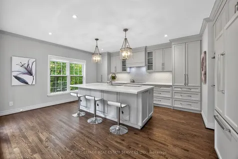 130 Thompson Avenue Toronto ON M8Z 3V2