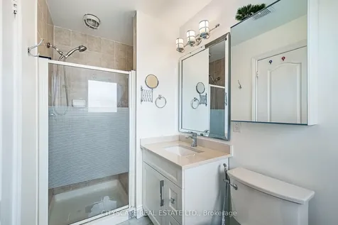6681 Jazzy Mews Mississauga ON L5W 1S2