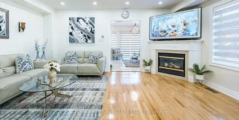 6681 Jazzy Mews Mississauga ON L5W 1S2