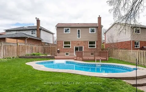 108 Floribunda Crescent Brampton ON L6T 4S2