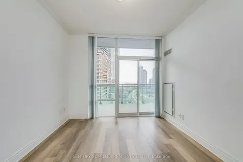 16 Brookers Lane Toronto ON M8V 0A5