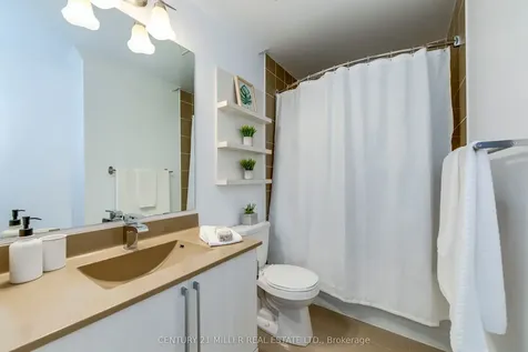 16 Brookers Lane Toronto ON M8V 0A5