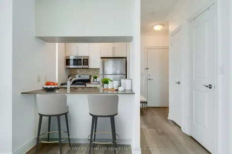 16 Brookers Lane Toronto ON M8V 0A5