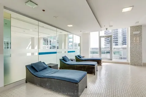 16 Brookers Lane Toronto ON M8V 0A5