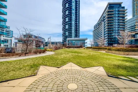 16 Brookers Lane Toronto ON M8V 0A5