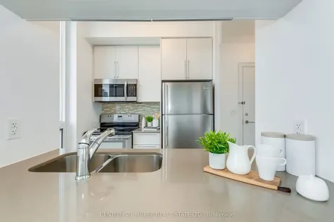 16 Brookers Lane Toronto ON M8V 0A5