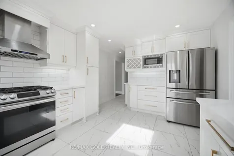 277 Centre Street N Brampton ON L6V 2R3