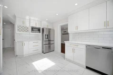 277 Centre Street N Brampton ON L6V 2R3