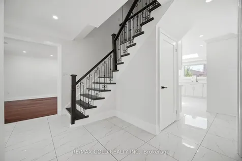 277 Centre Street N Brampton ON L6V 2R3