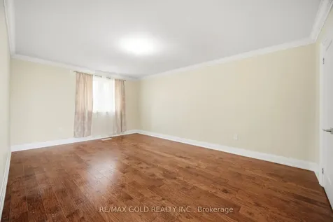 277 Centre Street N Brampton ON L6V 2R3