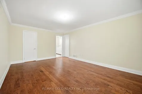 277 Centre Street N Brampton ON L6V 2R3