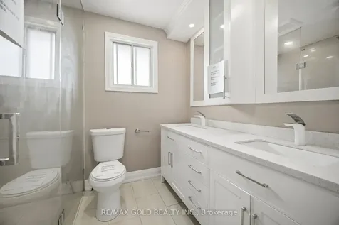 277 Centre Street N Brampton ON L6V 2R3