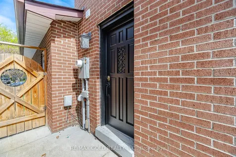 277 Centre Street N Brampton ON L6V 2R3