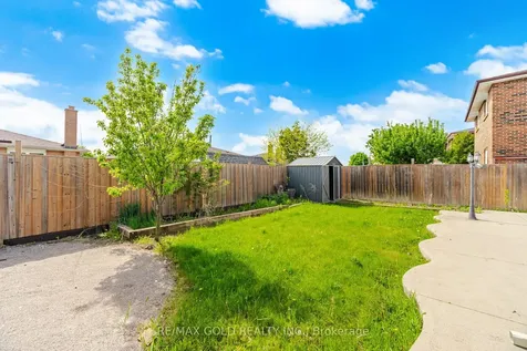 277 Centre Street N Brampton ON L6V 2R3