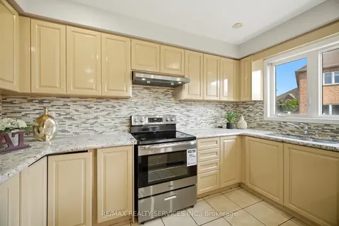 84 Pomell Trail Brampton ON L6P 3L6