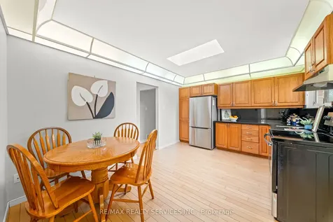 71 Belmont Drive Brampton ON L6T 2K5