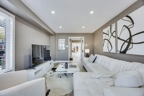 5636 Emma Drive Burlington ON L7L 6W7
