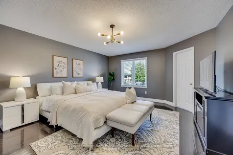 5636 Emma Drive Burlington ON L7L 6W7