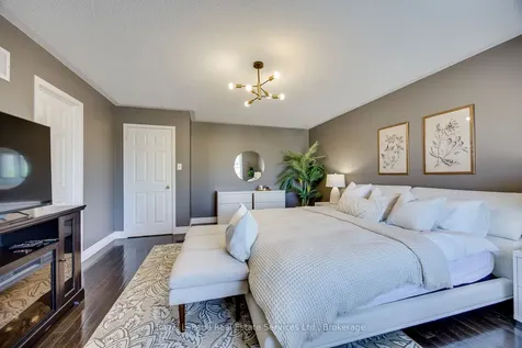 5636 Emma Drive Burlington ON L7L 6W7