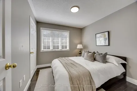 5636 Emma Drive Burlington ON L7L 6W7