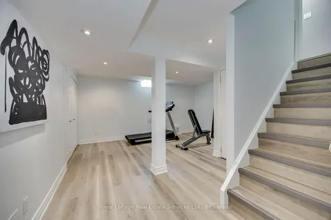 5636 Emma Drive Burlington ON L7L 6W7