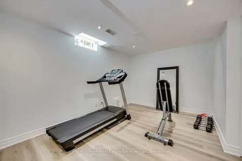 5636 Emma Drive Burlington ON L7L 6W7