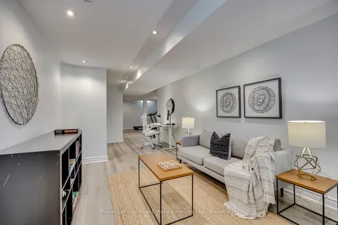 5636 Emma Drive Burlington ON L7L 6W7