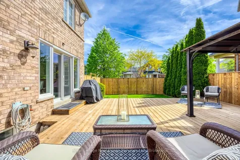 5636 Emma Drive Burlington ON L7L 6W7