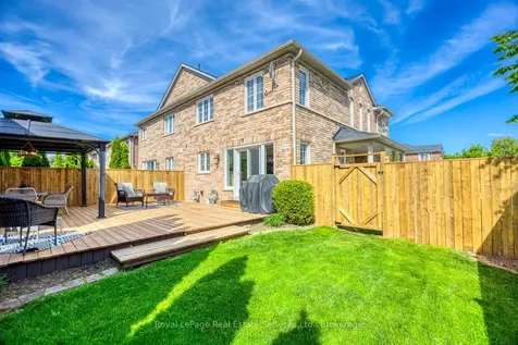 5636 Emma Drive Burlington ON L7L 6W7