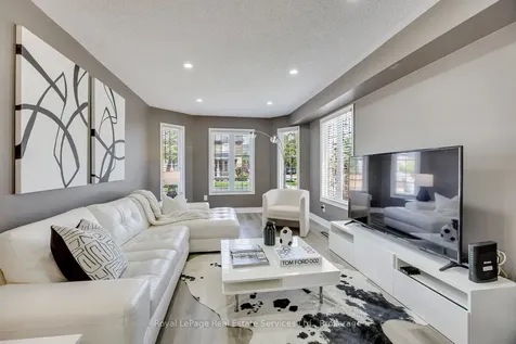 5636 Emma Drive Burlington ON L7L 6W7