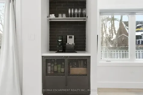 29 Pinewood Trail Mississauga ON L5G 2L2
