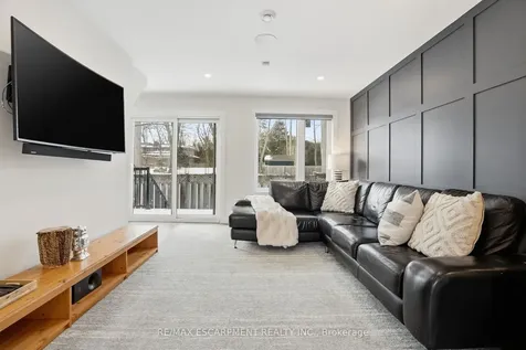 29 Pinewood Trail Mississauga ON L5G 2L2