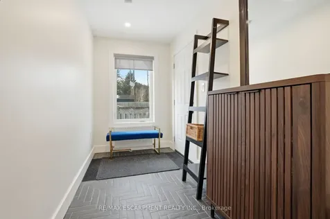 29 Pinewood Trail Mississauga ON L5G 2L2