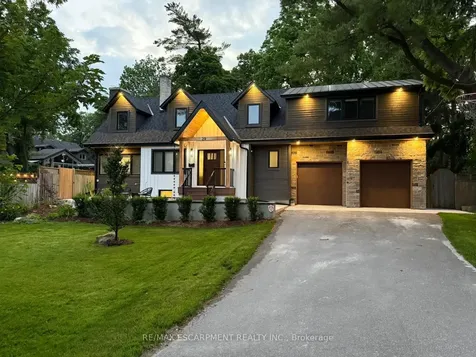 29 Pinewood Trail Mississauga ON L5G 2L2