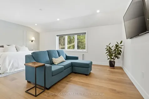 29 Pinewood Trail Mississauga ON L5G 2L2