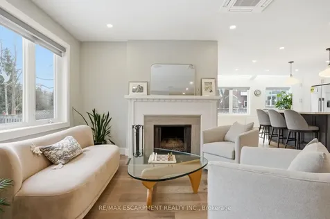 29 Pinewood Trail Mississauga ON L5G 2L2