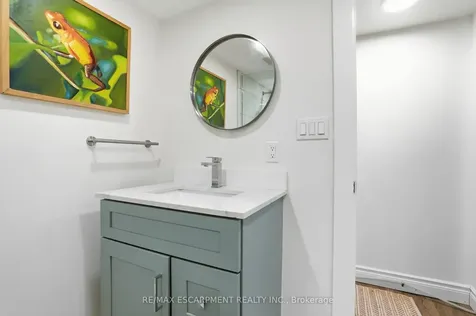 29 Pinewood Trail Mississauga ON L5G 2L2