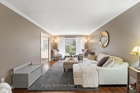 437 Shoreacres Road Burlington ON L7L 5N2