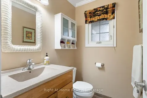 437 Shoreacres Road Burlington ON L7L 5N2