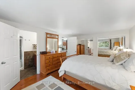 437 Shoreacres Road Burlington ON L7L 5N2
