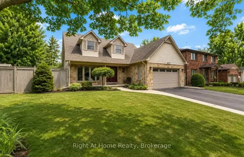 437 Shoreacres Road Burlington ON L7L 5N2