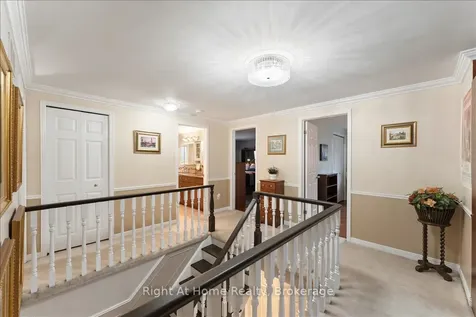 437 Shoreacres Road Burlington ON L7L 5N2