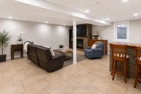 437 Shoreacres Road Burlington ON L7L 5N2