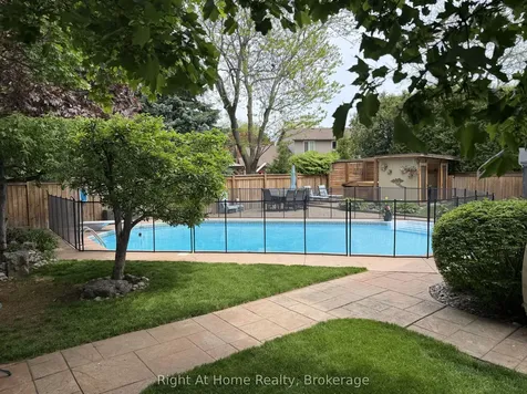 437 Shoreacres Road Burlington ON L7L 5N2